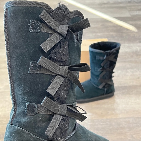 Koolaburra UGG Victoria Tall Boots Black 3 Bow Suede Kids Size 3 - Picture 5 of 10